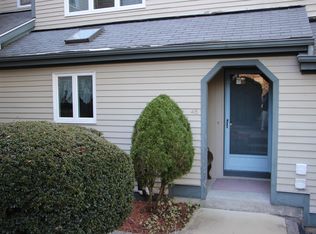 46 Ridgewood Ct #46, Shelton, CT 06484