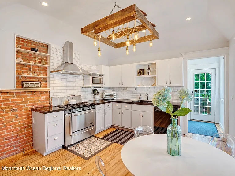 1108 Sunset Ave — Photo 17