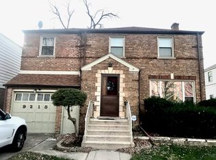 9218 S Sacramento Ave, Evergreen Park, IL 60805