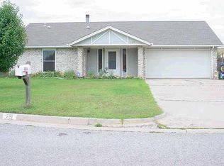 721 Sagebrush, Yukon, OK 73099