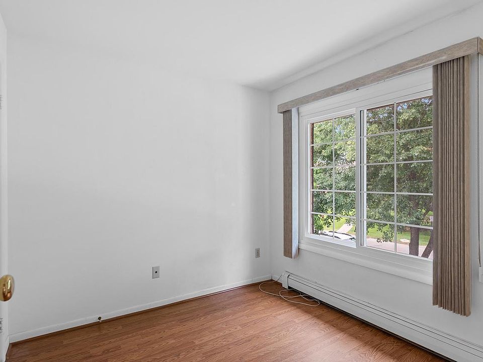 Laurelwoods Condominiums 131 Heidel Rd Mequon WI Zillow