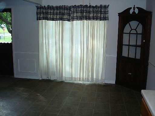 3rd image of 466 Ziegler Dr #466
