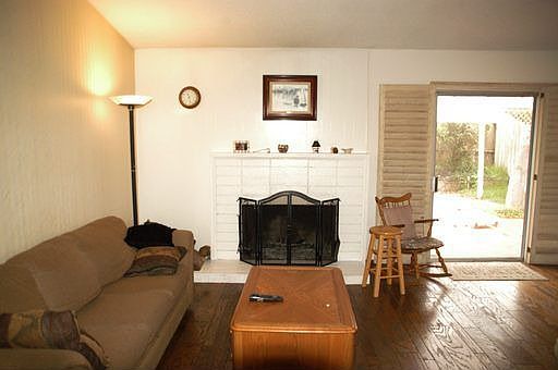 5th image of 2707 Gobat Ave
