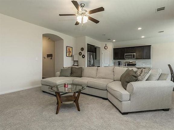 4th image of 5829 Casstello Dr