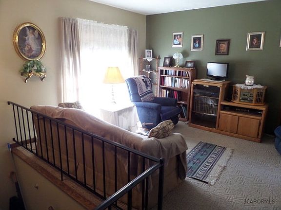 3rd image of 5115 Woodway Ct