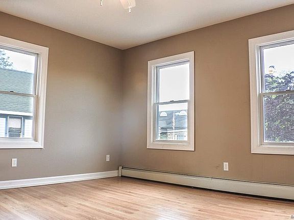 4th image of 114 North St