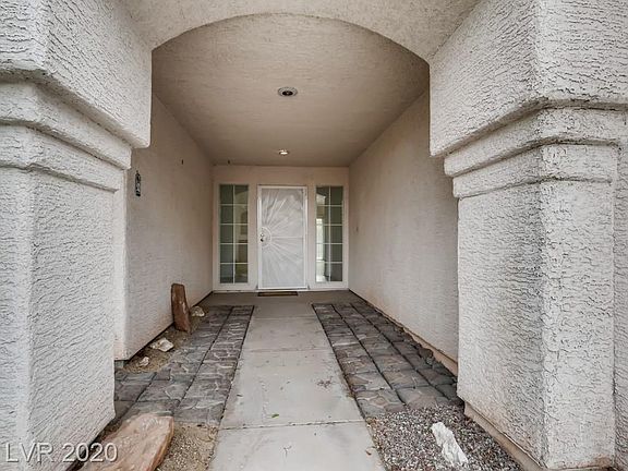 4th image of 1028 Skysail Dr