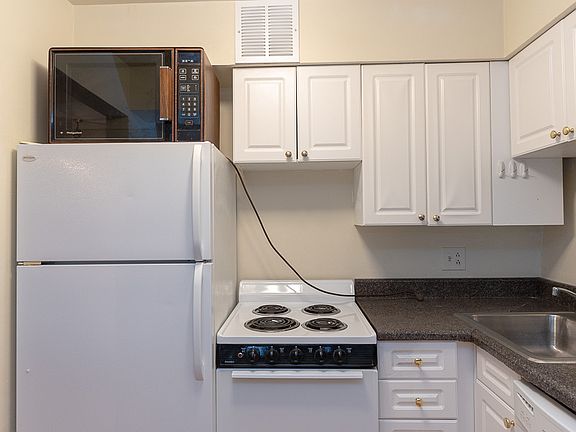 4th image of 1220 N La Salle Dr #Ua2f