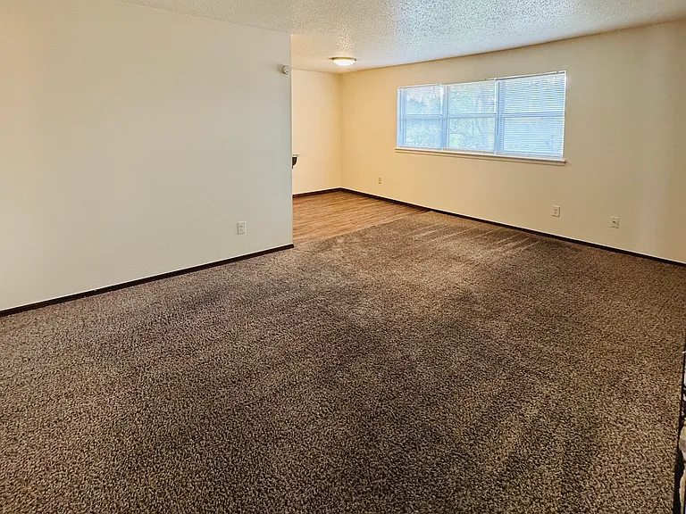 2433 W Eubanks St #8 — Photo 2