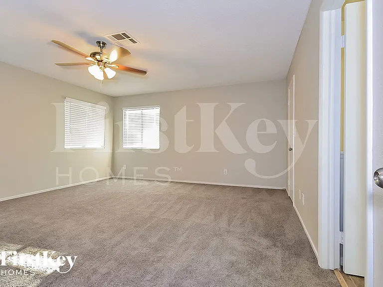 1335 Clagett Ln — Photo 9