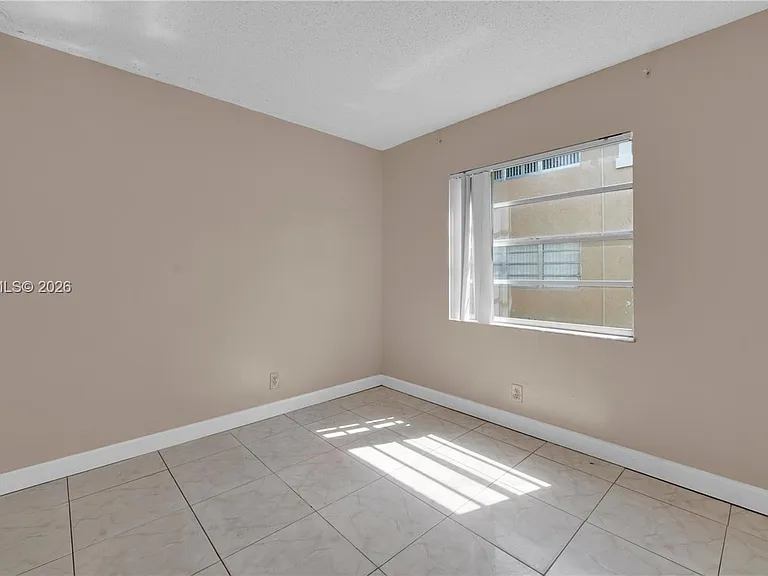 9964 Twin Lakes Dr #35-B — Photo 22