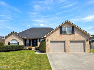 116 Colonial Hts, La Follette, TN 37766