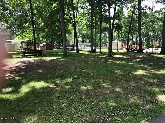 5th image of 2397 Park Dr