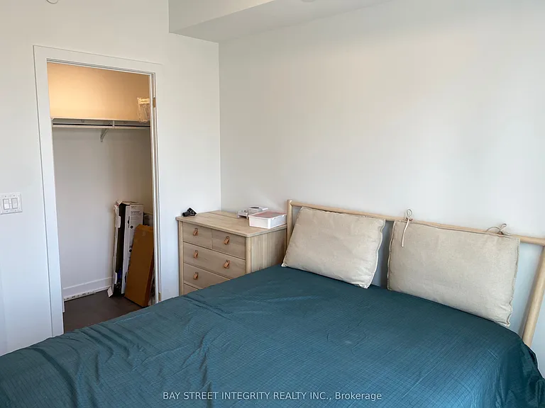 50 McCaul St #1009 — Photo 10