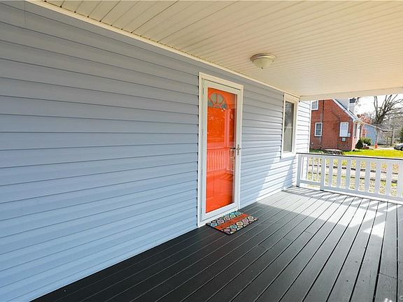 3rd image of 5003 Huband Ave