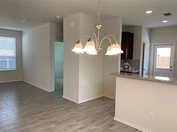 3rd image of 225 Cascata Way