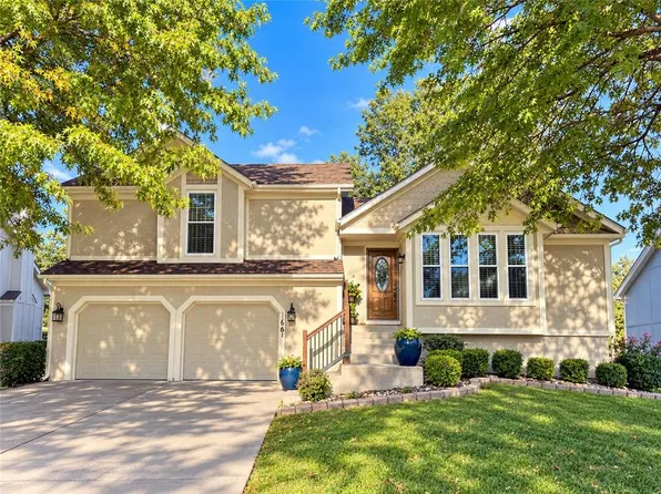 1164 E Meadow Ln, Olathe, KS 66062