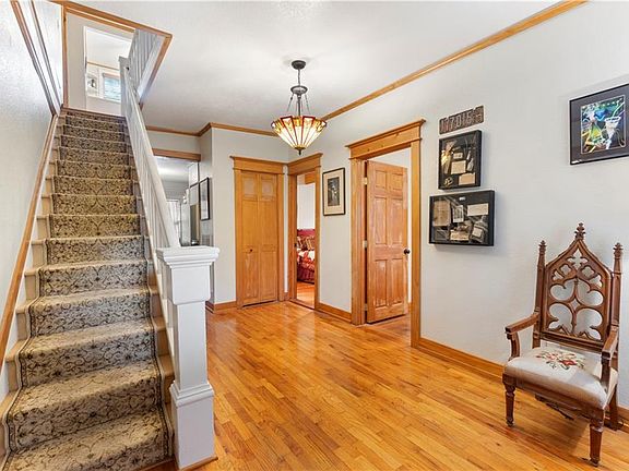 4th image of 42 Vaughn St