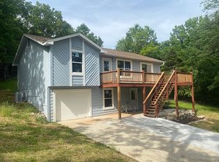 141 Hillside Rd, Lake Ozark, MO 65049