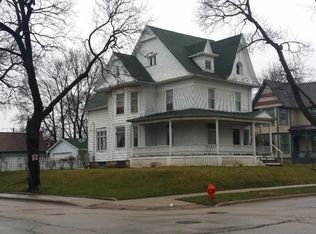 326 South St, Elgin, IL