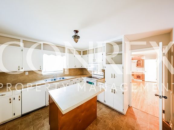 5th image of 339 Donna Dr