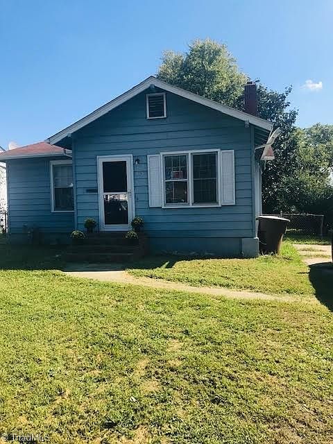1st image of 813 Logan St