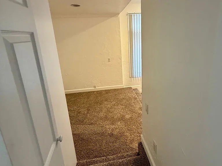 332 Culver Boulevard 363 Pershing — Photo 12