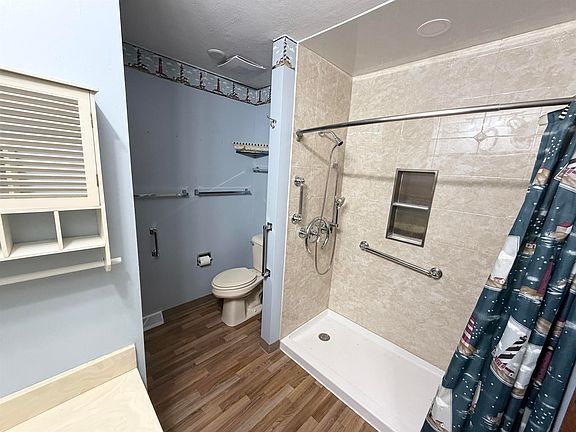 5th image of 4689 High Point Dr APT 8