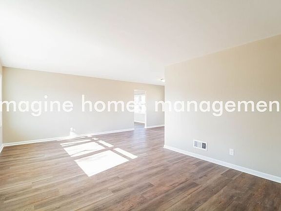3rd image of 6126 Thole Rd