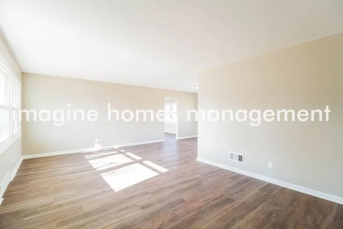 6126 Thole Rd — Photo 3