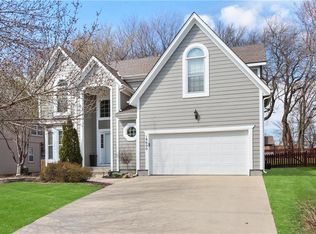 18690 W 117th St, Olathe, KS 66061