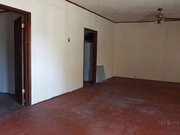 4th image of 701 E Depot St