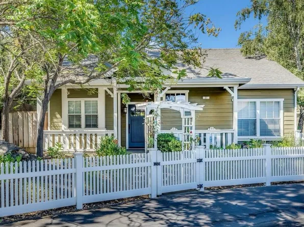 31 Forrester Ln, Yountville, CA 94599