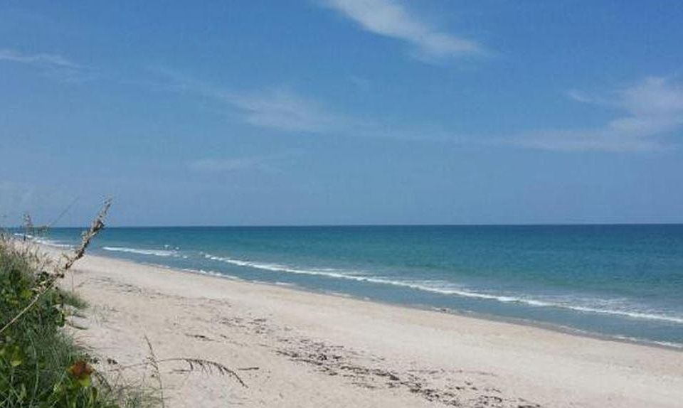 Beautiful beach at end of block; less than 5 minute walk