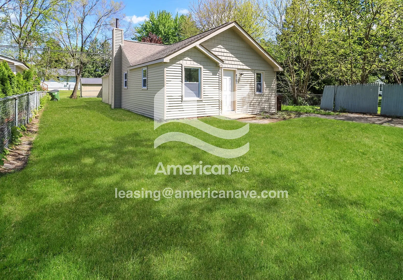 3 bed, 1.0 bath, 972 sqft, $1,650 — Photo 2