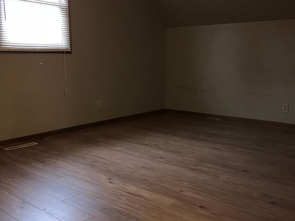 5th image of 413 Hill St
