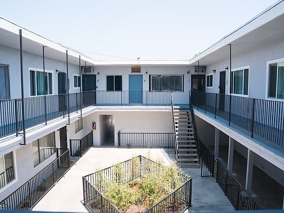 4th image of 10374 Long Beach Blvd #2C
