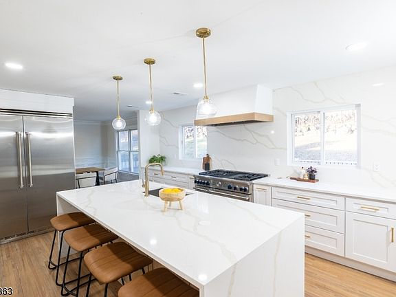 4th image of 13 Sycamore Way