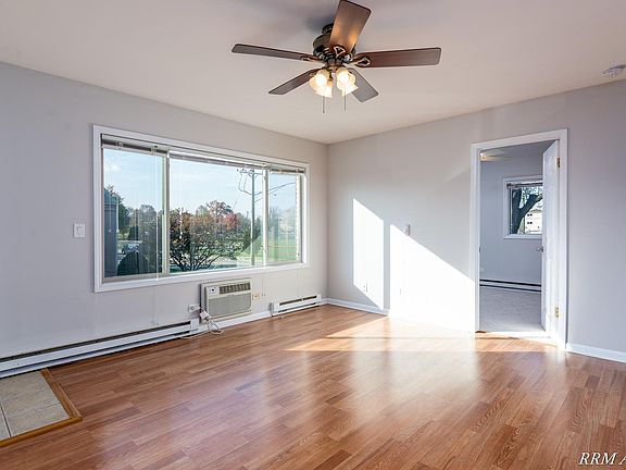 2nd image of 611 W Park Ave #C