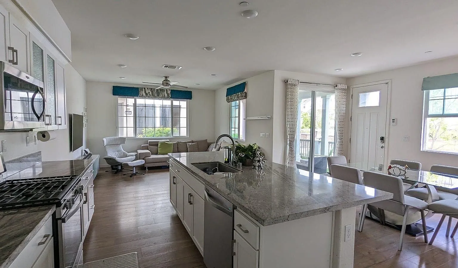 3 bed, 1693 sqft, $4,800 — Photo 3