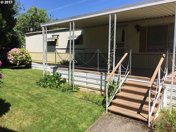 3rd image of 2646 NW Satinwood St