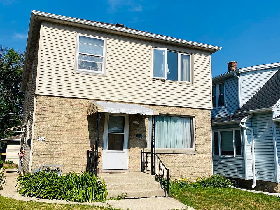 1st image of 1005 S 72nd St #1007
