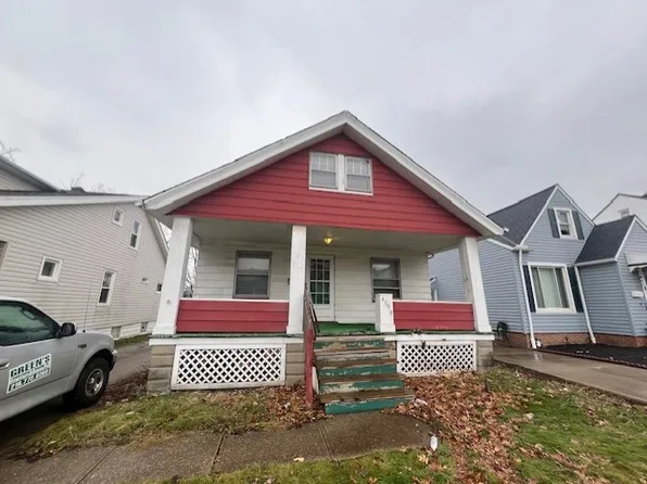 4898 E 95th St, Garfield Heights, OH 44125