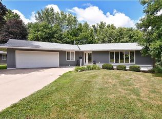612 7th Ave SW, Faribault, MN 55021