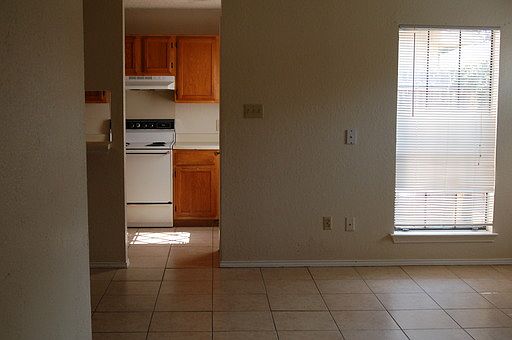 4th image of 1168 E Bear Creek Rd