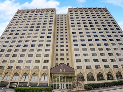 2479 Peachtree Rd NE APT 604, Atlanta, GA, 30305