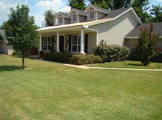 211 W Aldine St, Iowa Park, TX 76367