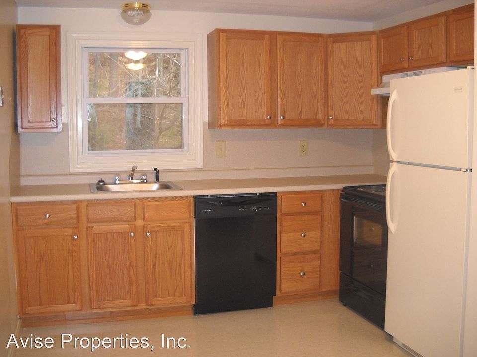 2nd image of 32 High Ridge Dr