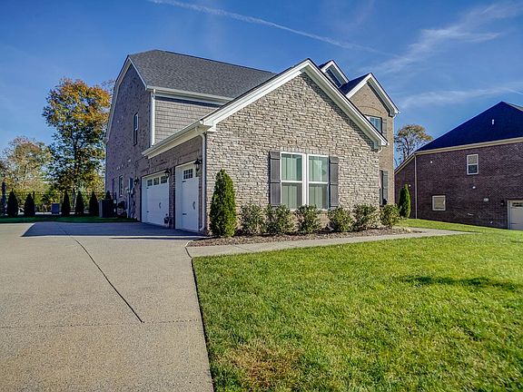 2nd image of 709 Harpers Mill Dr