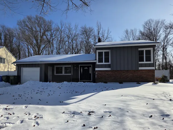 61 Carlton Ave, Marlton, NJ 08053